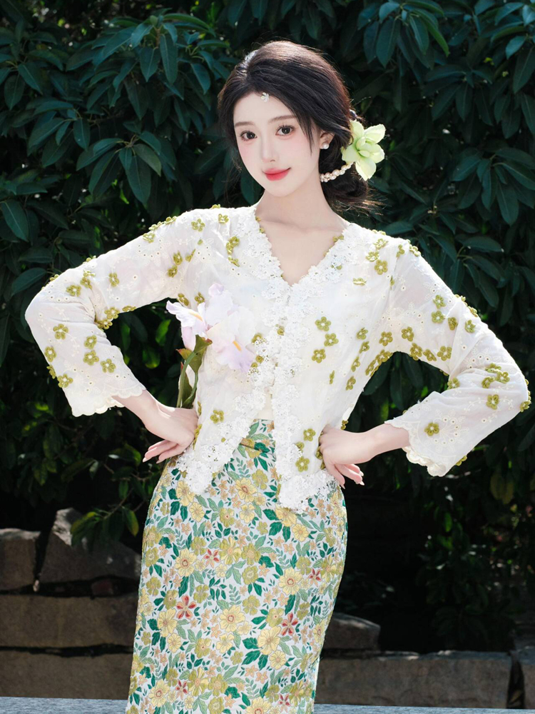 Ethnic Clothing & Online Fashion Store Khaadi Us - New Ethnic Style Small Hairpin Flower