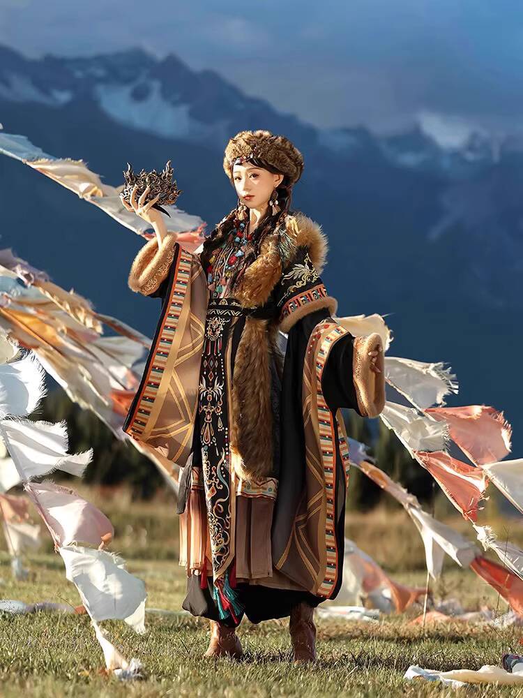 Travel Photography Series Tibe - Ethnic Clothing & Online Fashion Store Khaadi Us reseña y precio