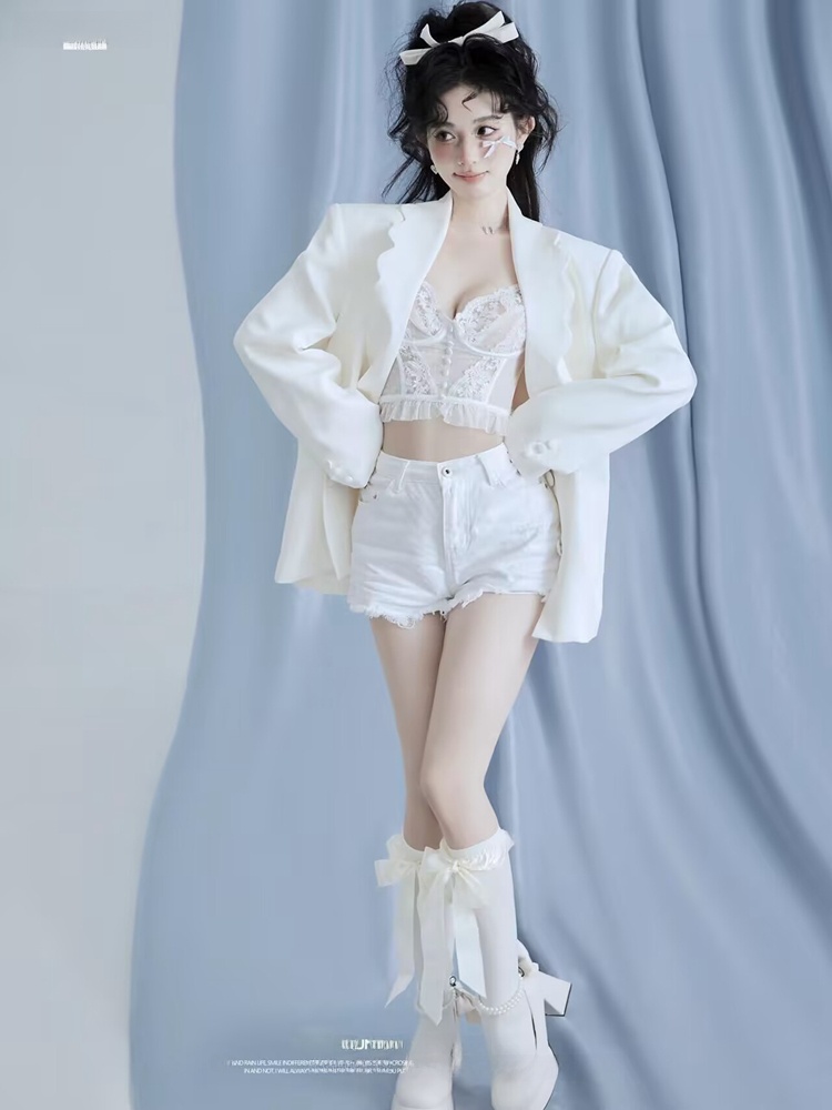 Studio Photography Suit White  - Ethnic Clothing & Online Fashion Store Khaadi Us reseña y precio